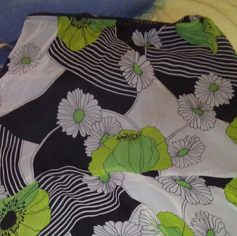 Adorable girls skirt